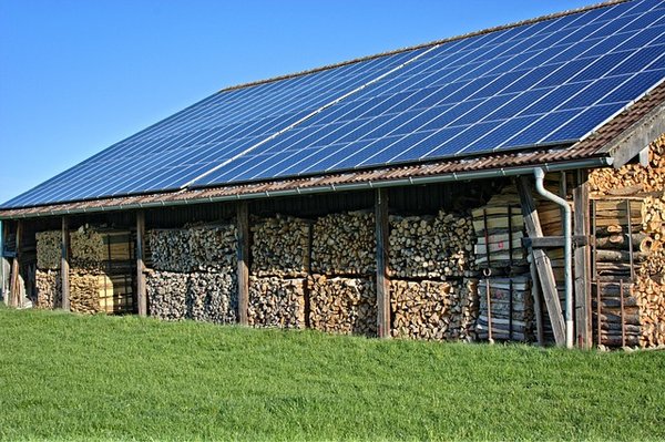 Énergie renouvelable : avantages et conseils pour choisir vos panneaux solaires