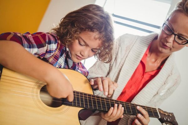 Pourquoi apprendre la guitare acoustique ?